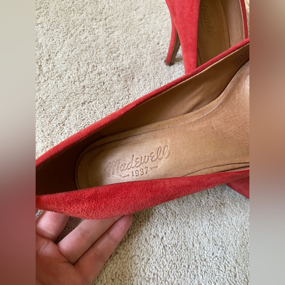 Madewell Suede and Leather Pumps in Cherry ๐ Size 8 - Picture 3 of 6